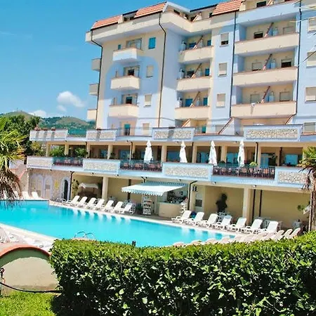 Panorama Aparthotel 3*